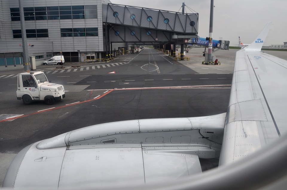 Embraer 190, KLM, PH-EZR, 12.4.2014