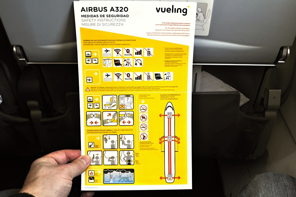 bezpenostn instrukce Vueling Airlines, EC-LAB, 7.3.2016